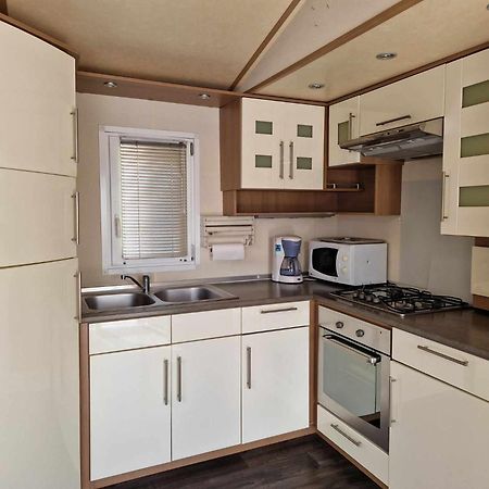 Camping Le Clos De Balleroy Dış mekan fotoğraf