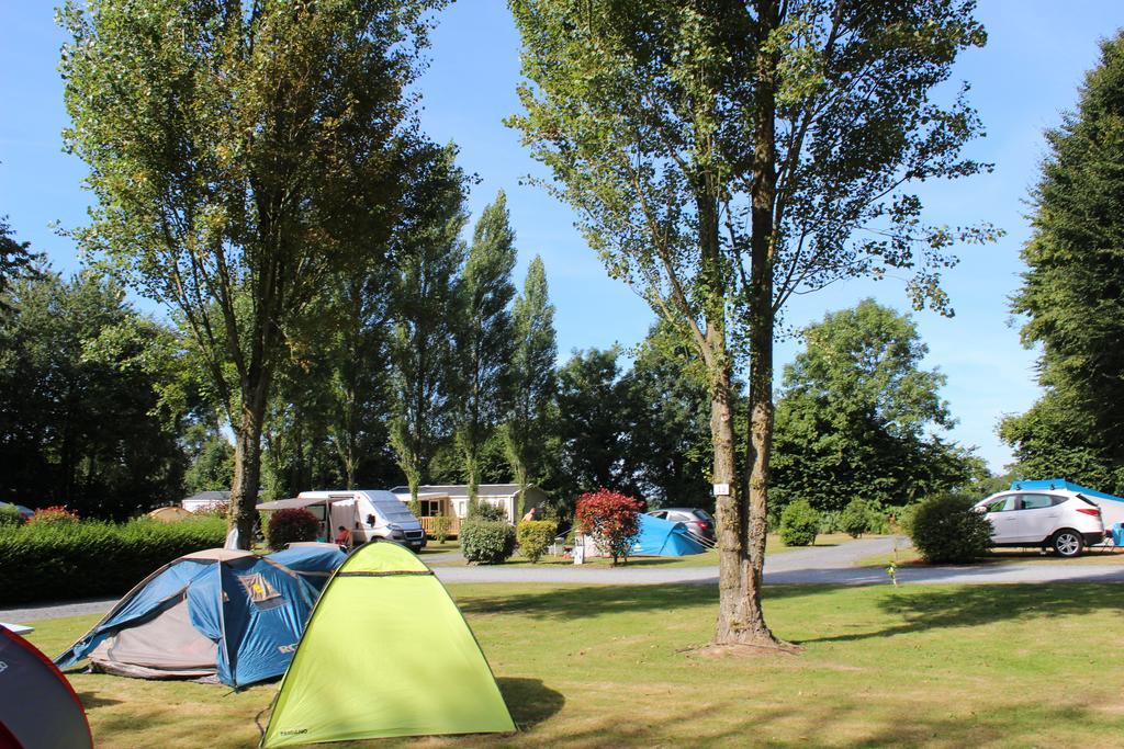 Camping Le Clos De Balleroy Dış mekan fotoğraf