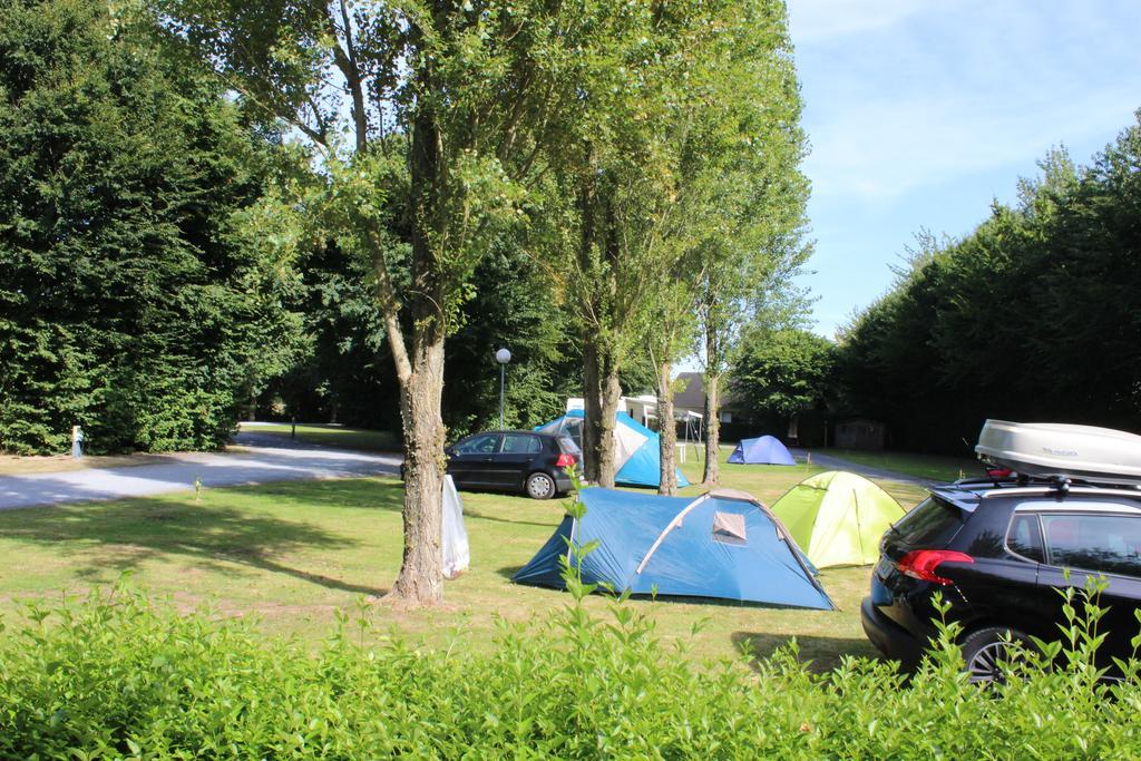 Camping Le Clos De Balleroy Dış mekan fotoğraf