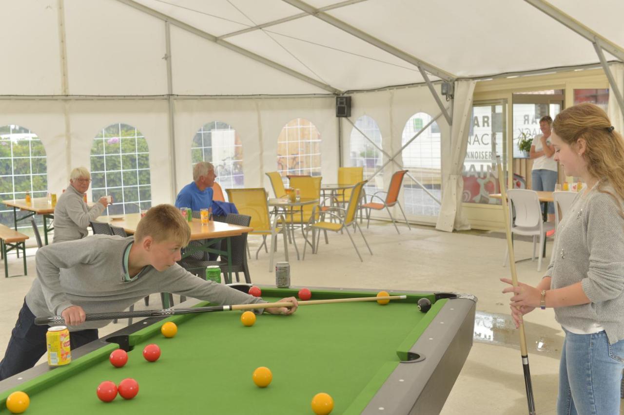 Camping Le Clos De Balleroy Dış mekan fotoğraf
